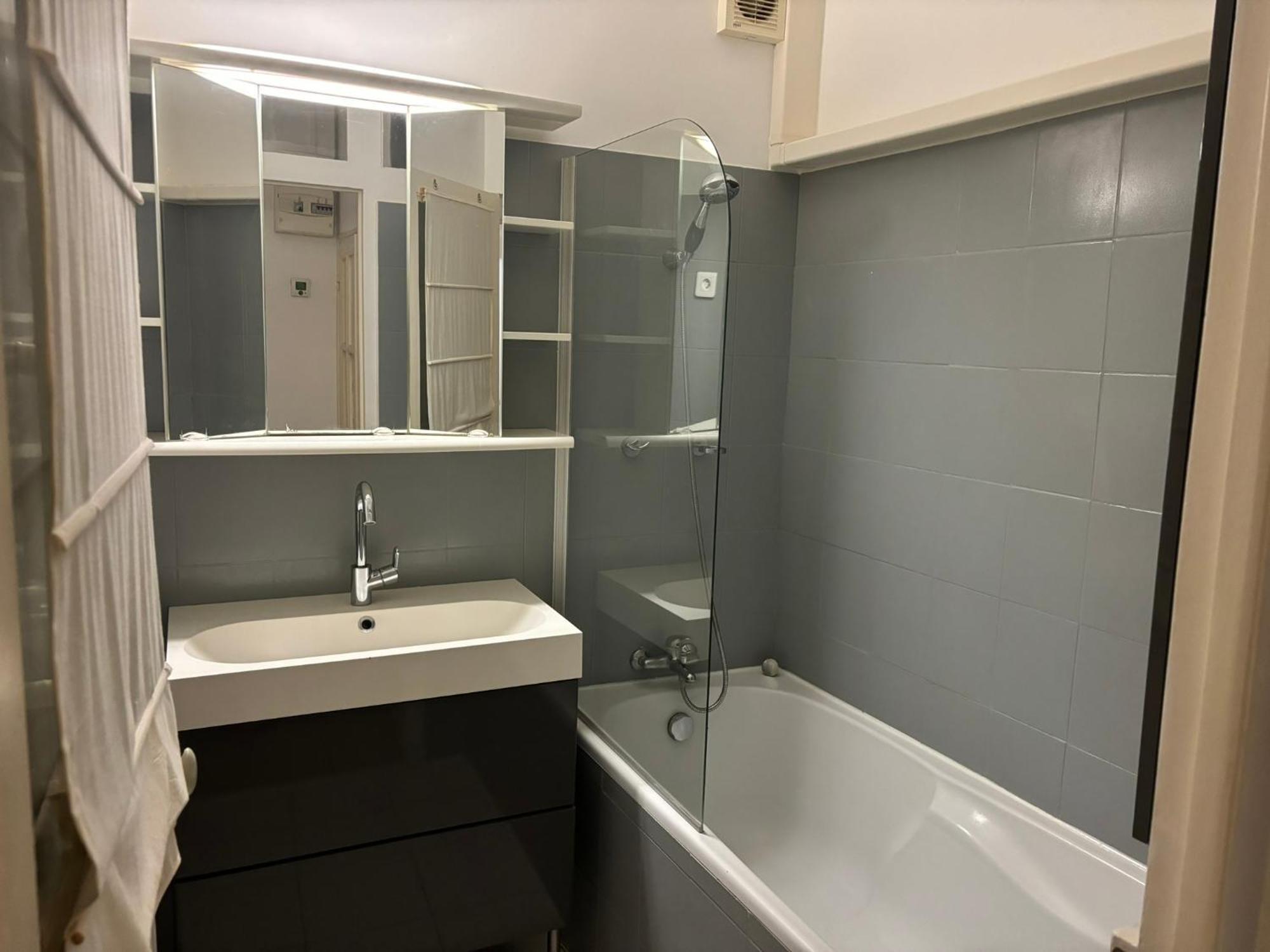 2 Bedroom Funky Apartment In The Heart Of The Old Town Of Антиб Екстериор снимка